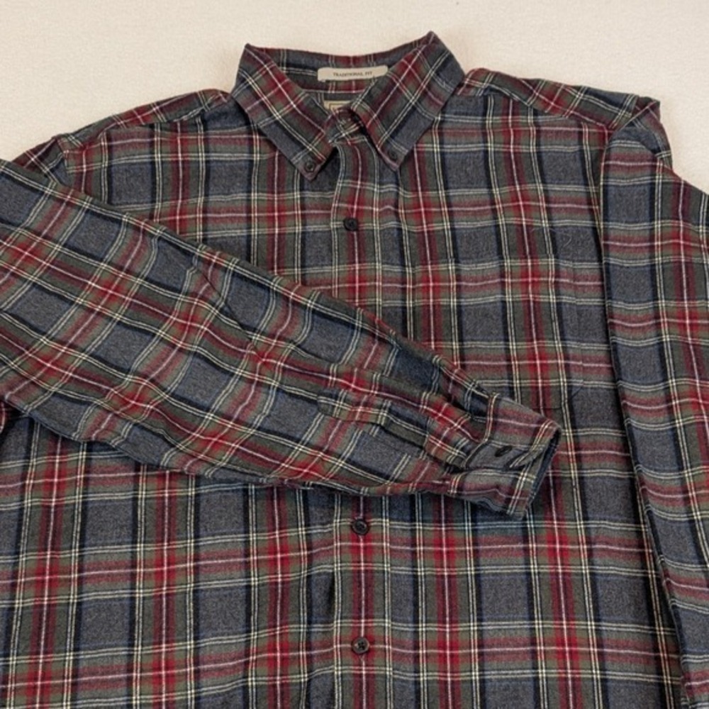 LL Bean Traditional Fit Plaid Flannel Button Down Shirt Men Red Green Gray Work - Picture 1 of 13